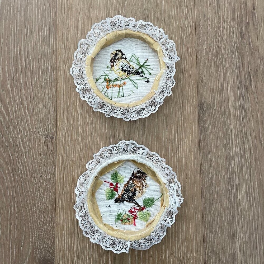 Handmade Birds Embroidery Hoop Art Wall Hanging Lace Needlepoint Sparrow Finch - Picture 2 of 13